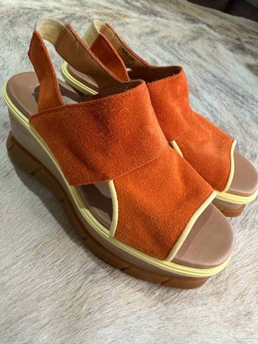 Sorel Kinetic Impact Slingback Sandals Orange Suede Platform Size 6